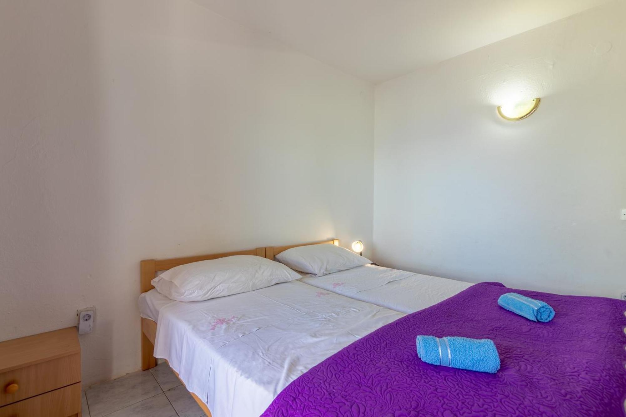 Seaside Secluded Apartments Cove Torac, Hvar - 575 Gdinj Номер фото
