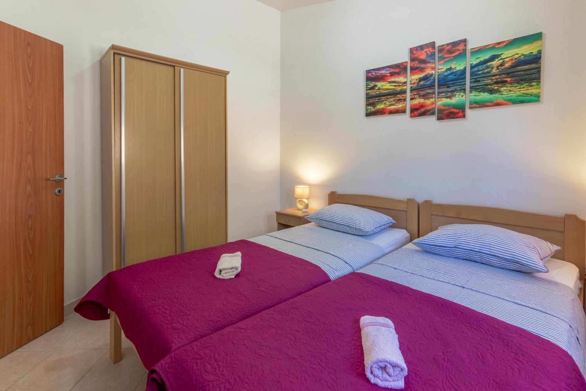 Seaside Secluded Apartments Cove Torac, Hvar - 575 Gdinj Номер фото