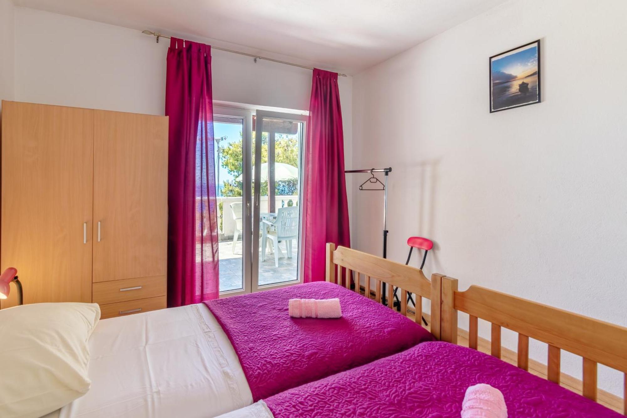 Seaside Secluded Apartments Cove Torac, Hvar - 575 Gdinj Номер фото